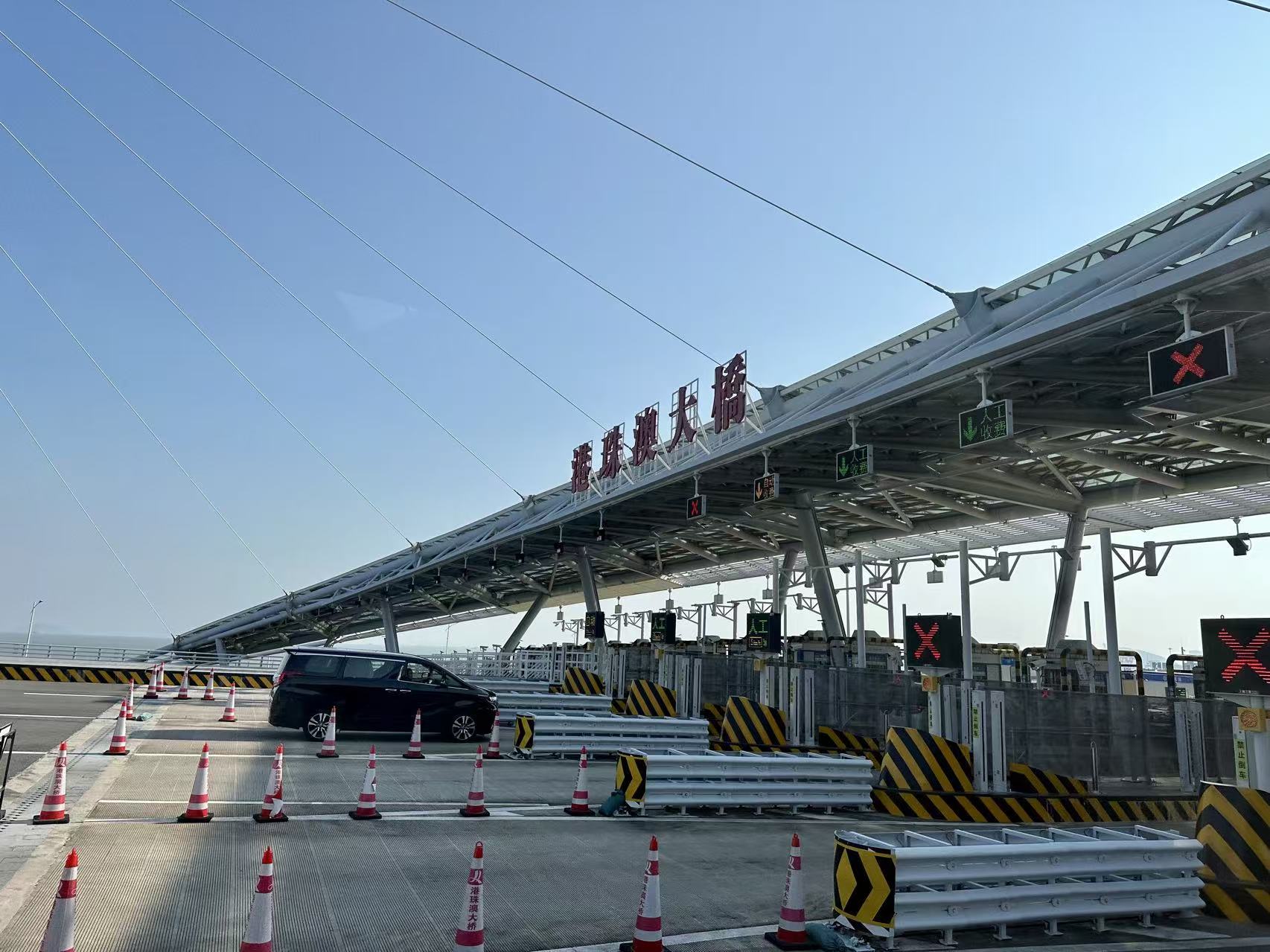 港珠澳大桥 伶仃洋上凝固的乐章